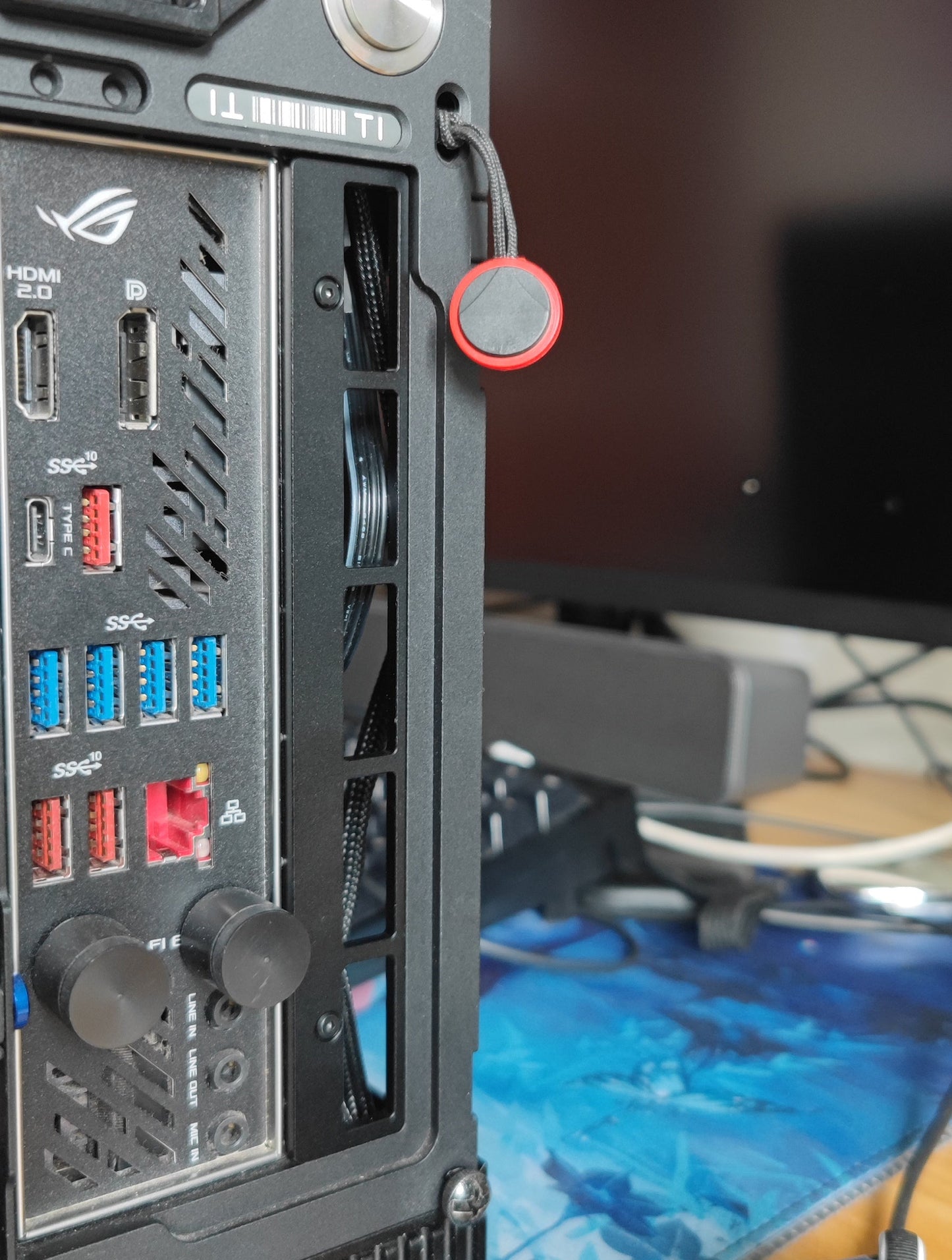 Formd T1 Motherboard Side Bracket