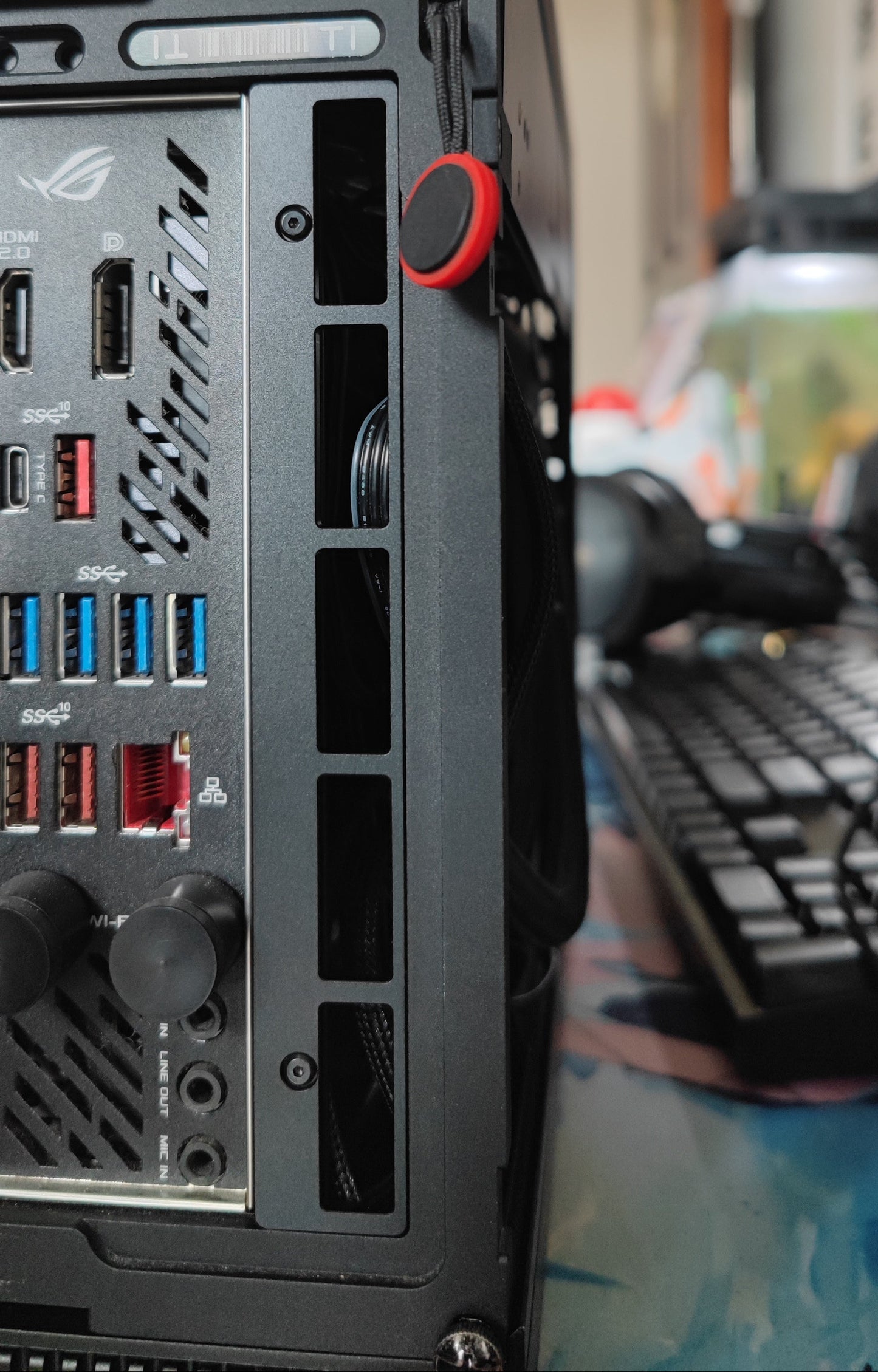 Formd T1 Motherboard Side Bracket