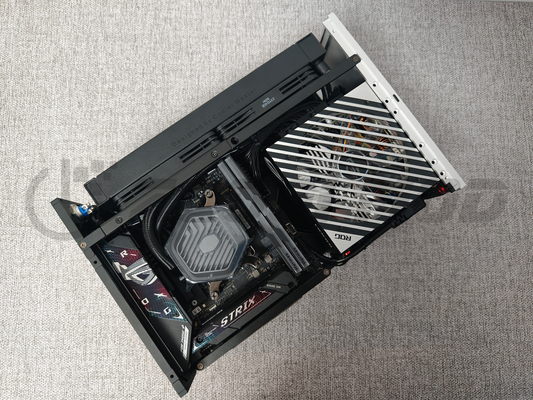 Formd & Ncase T1 ASUS LOKI Cables