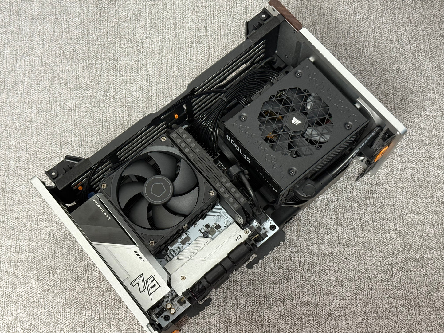 FractalDesign Terra Cables